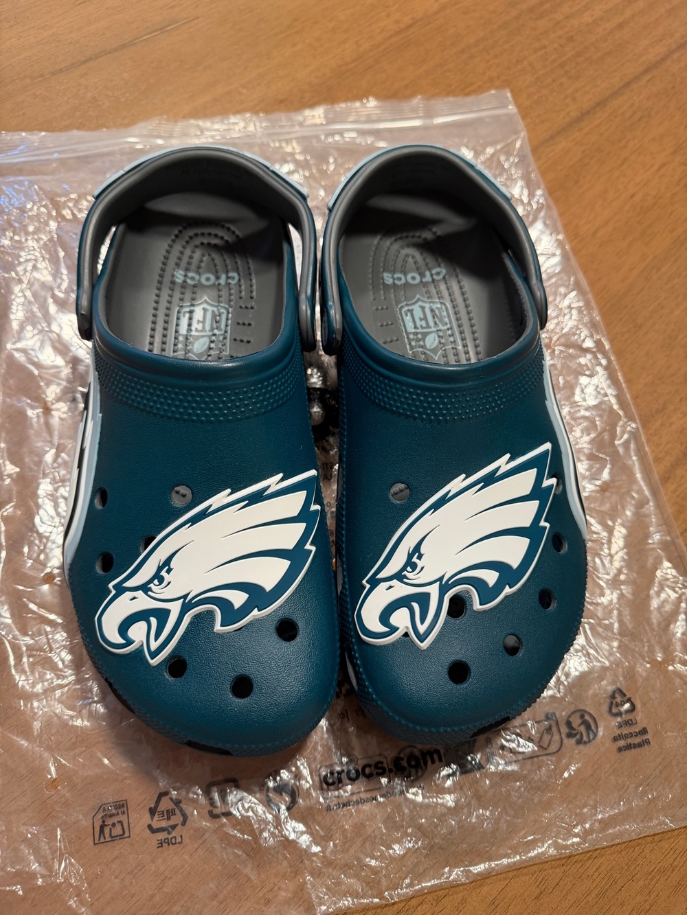 NFL Philadelphia Eagles crocs